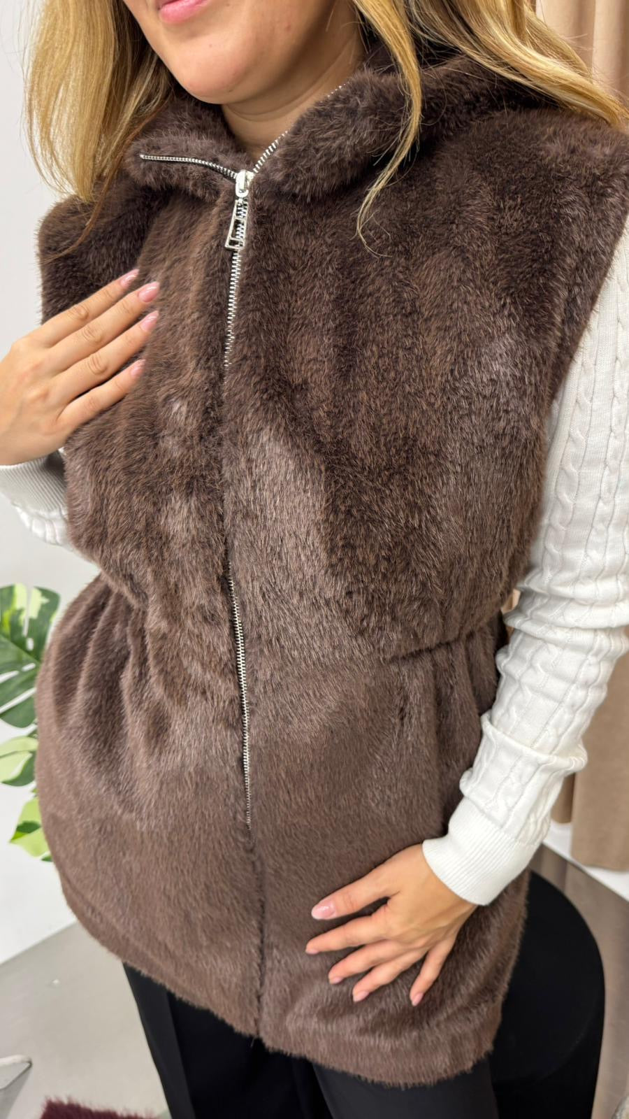 PELUŞ KAPŞONLU YELEK