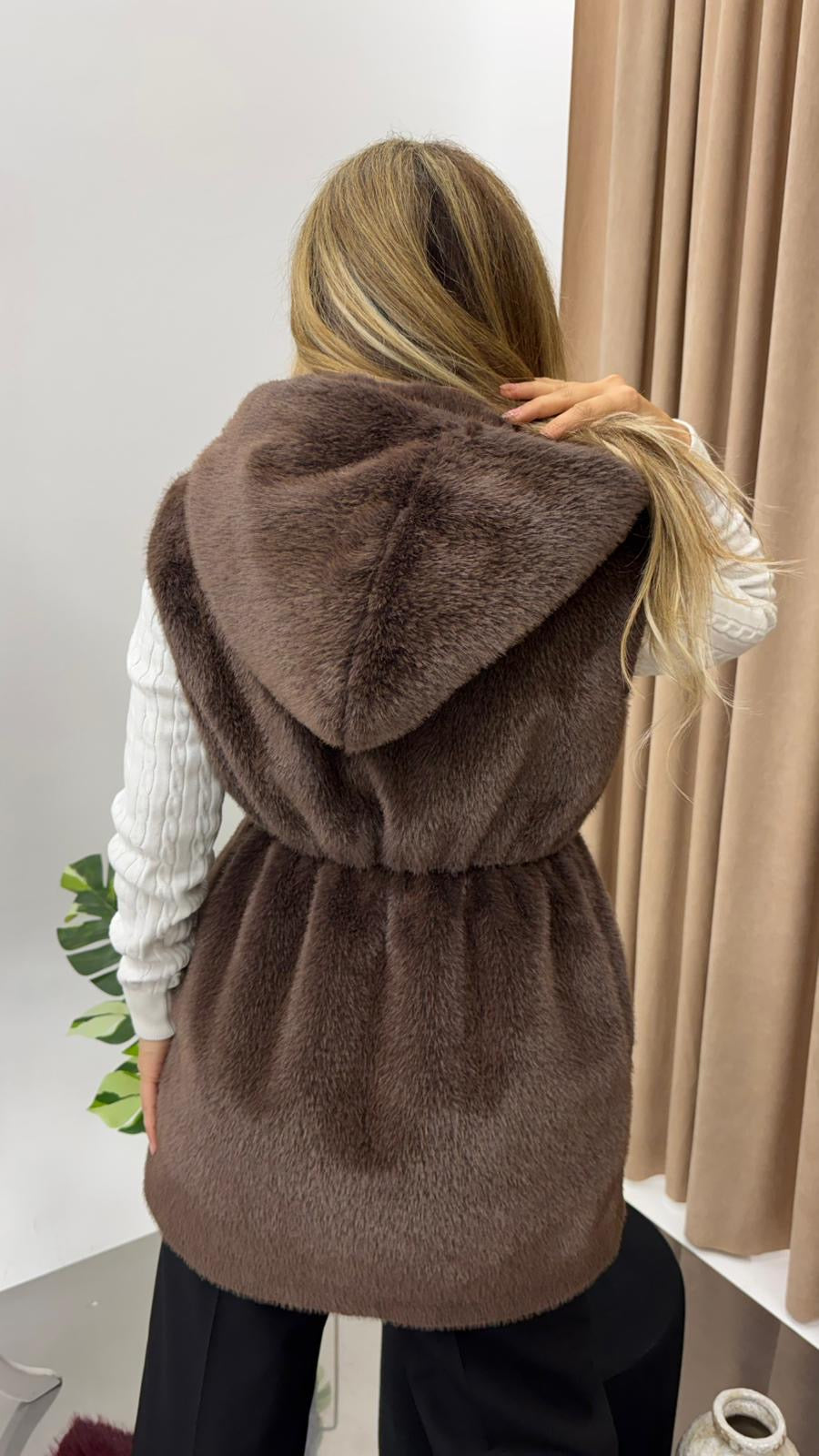 PELUŞ KAPŞONLU YELEK